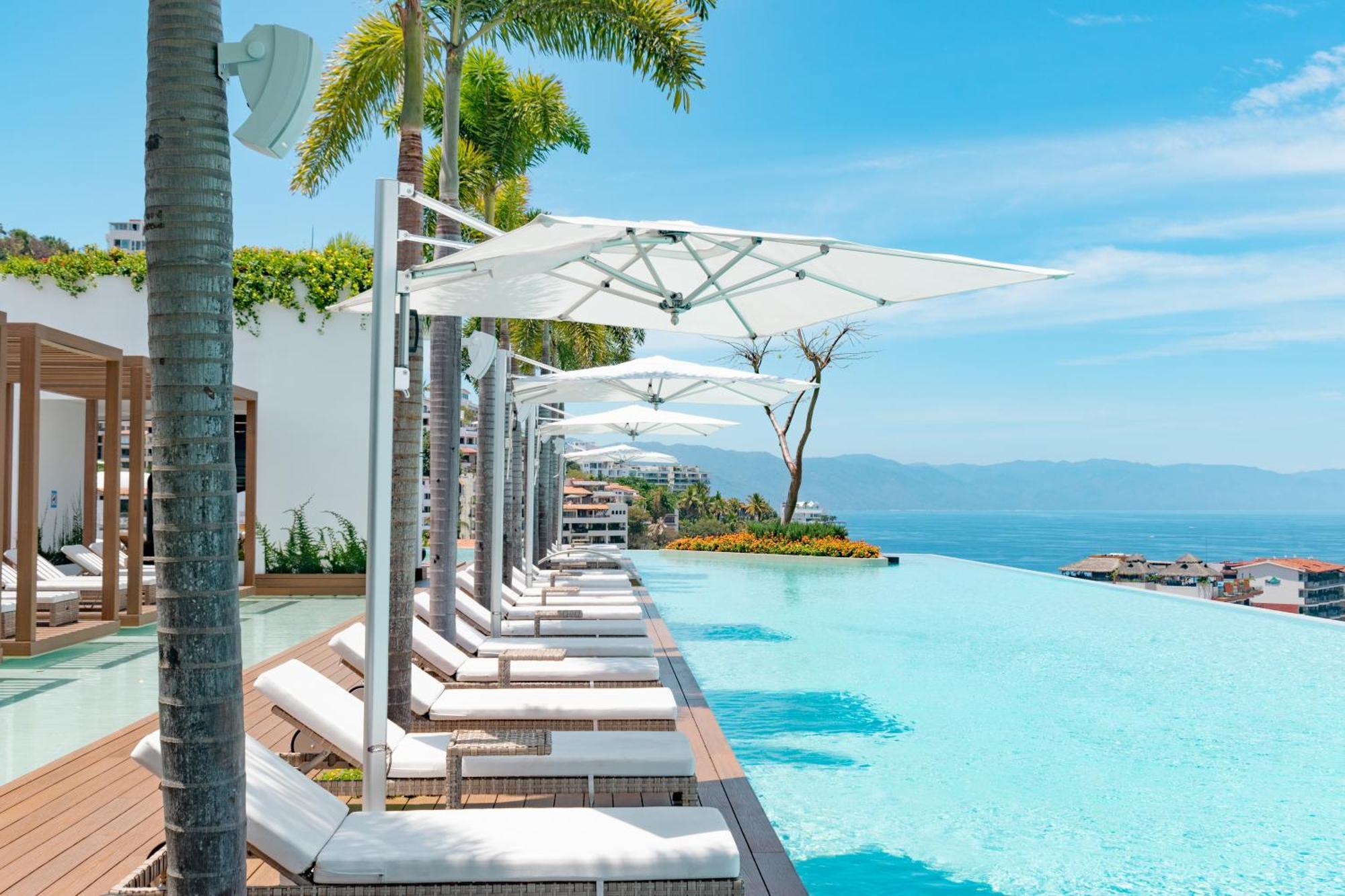 Maxwell Residences Romantic Zone Puerto Vallarta Exterior photo