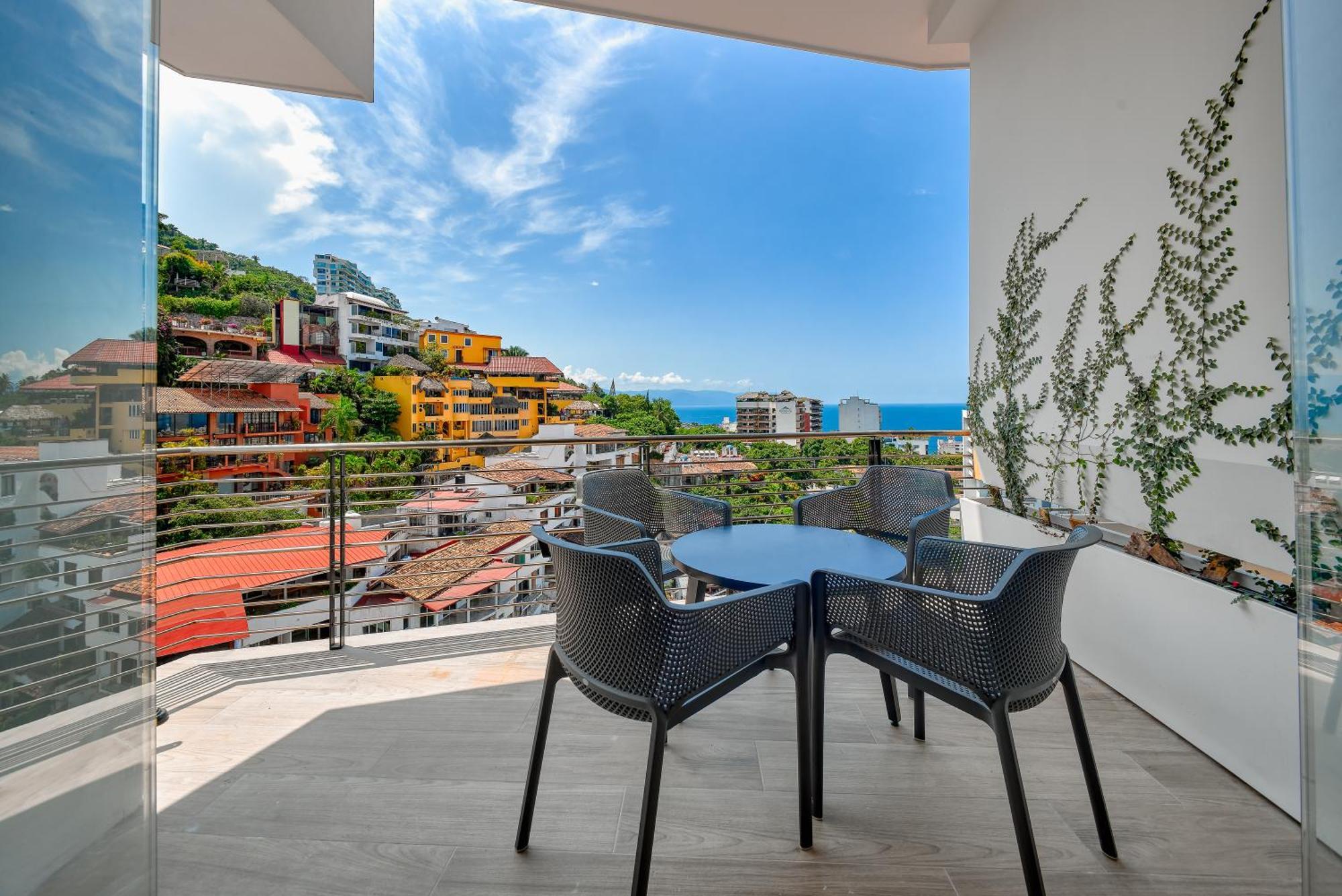 Maxwell Residences Romantic Zone Puerto Vallarta Exterior photo