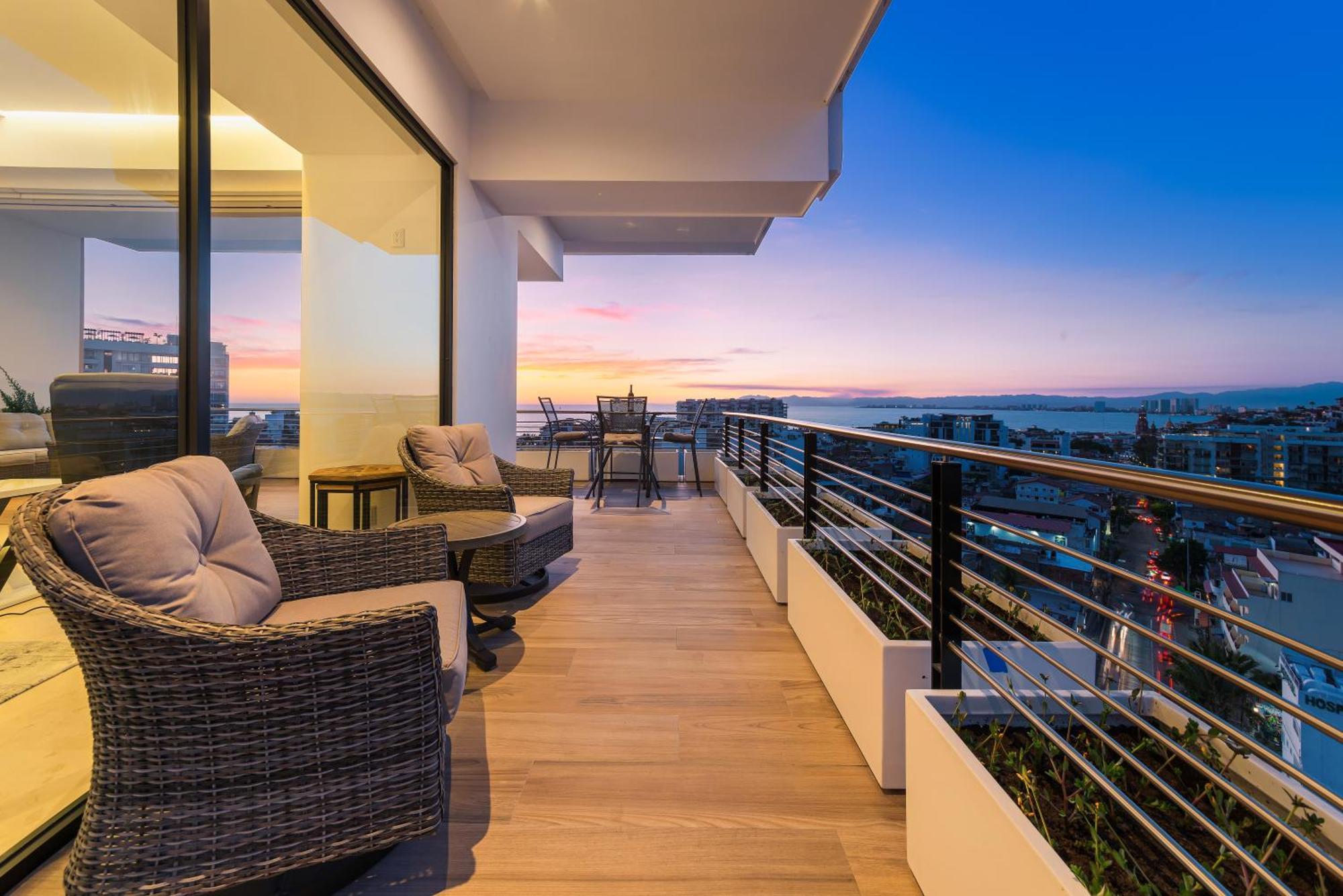 Maxwell Residences Romantic Zone Puerto Vallarta Exterior photo