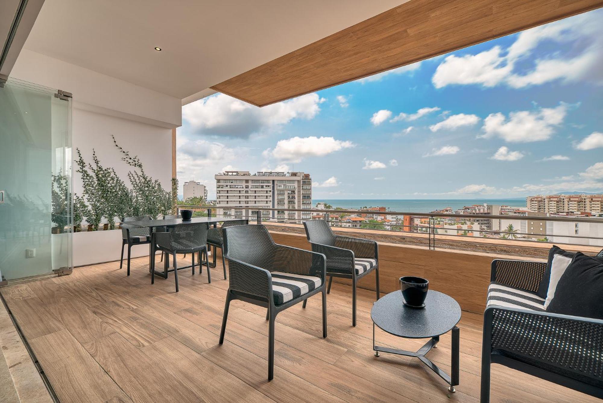 Maxwell Residences Romantic Zone Puerto Vallarta Exterior photo